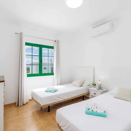 Sargo Vila Playa Blanca (Lanzarote)